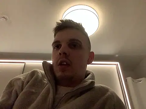 Snapshot of neilho1 chatting on 30, 12, 2024 neilho1 online show from 30, 12, 2024