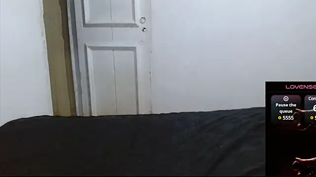 cherrydelioncourt online show from 5, 1, 2025