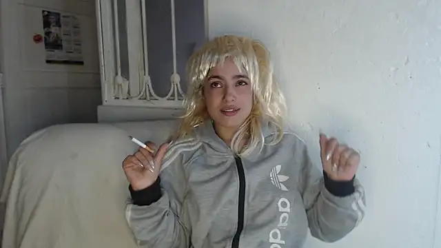 Snapshot of skinny_sweet2411 chatting on 12, 11, 2025 skinny sweet2411 online show from 12, 11, 2025