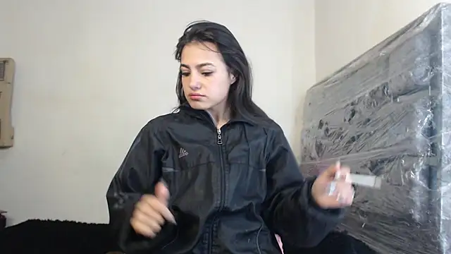 Snapshot of skinny_sweet2411 chatting on 26, 11, 2025 skinny sweet2411 online show from 26, 11, 2025