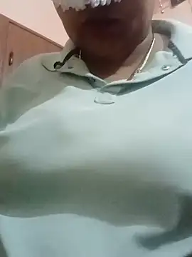 Snapshot of seemi_bhabhi chatting on 5, 2, 2025 seemi bhabhi online show from 5, 2, 2025