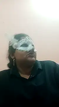 Snapshot of seemi_bhabhi chatting on 24, 2, 2025 seemi bhabhi online show from 24, 2, 2025