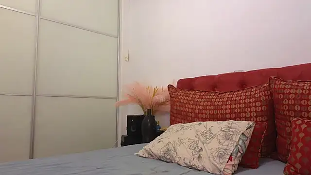 Snapshot of _Maddalena_ chatting on 21, 2, 2025 Maddalena online show from 21, 2, 2025