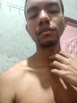 Snapshot of Reynold2608 chatting on 2, 12, 2025 Reynold2608 online show from 2, 12, 2025