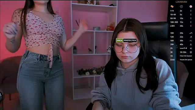 Snapshot of pure_radiance1 chatting on 4, 2, 2025 pure radiance1 online show from 4, 2, 2025