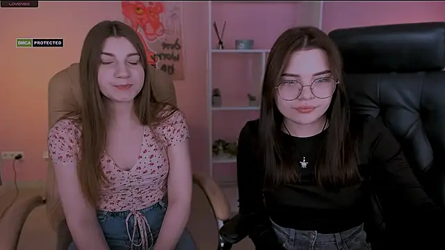 Snapshot of pure_radiance1 chatting on 6, 2, 2025 pure radiance1 online show from 6, 2, 2025