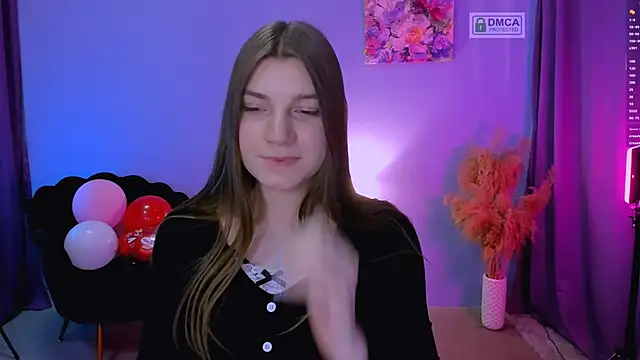 Snapshot of pure_radiance1 chatting on 19, 2, 2025 pure radiance1 online show from 19, 2, 2025