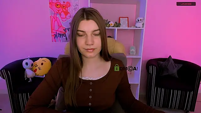 Snapshot of pure_radiance1 chatting on 11, 9, 2025 pure radiance1 online show from 11, 9, 2025