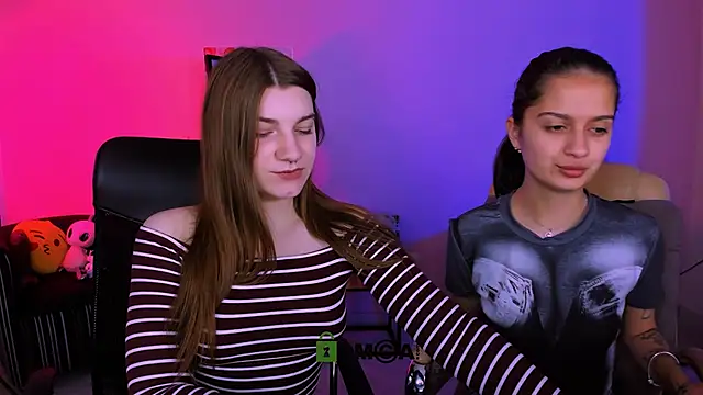 Snapshot of pure_radiance1 chatting on 11, 10, 2025 pure radiance1 online show from 11, 10, 2025