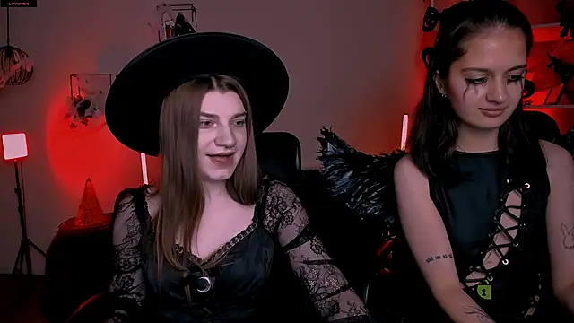 Snapshot of pure_radiance1 chatting on 22, 10, 2025 pure radiance1 online show from 22, 10, 2025