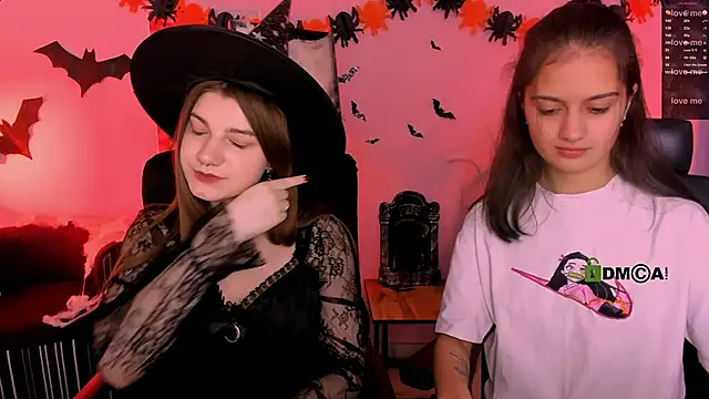 Snapshot of pure_radiance1 chatting on 31, 10, 2025 pure radiance1 online show from 31, 10, 2025