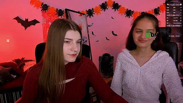 Snapshot of pure_radiance1 chatting on 4, 11, 2025 pure radiance1 online show from 4, 11, 2025