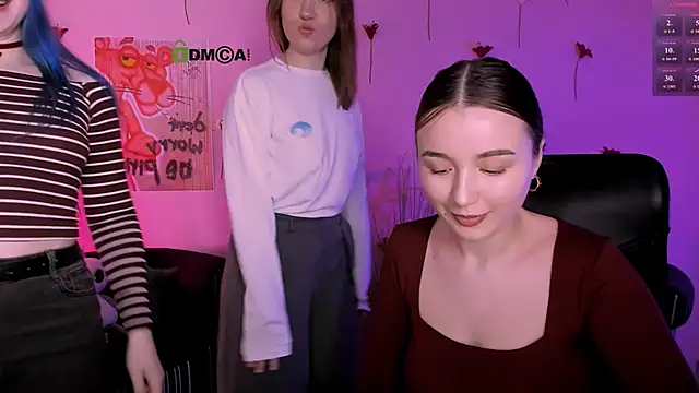 Snapshot of pure_radiance1 chatting on 1, 3, 2026 pure radiance1 online show from 1, 3, 2026