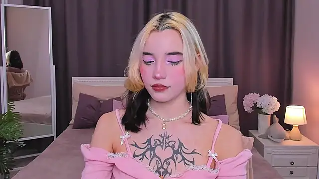 Snapshot of as1an_girlfriend chatting on 24, 1, 2025 as1an girlfriend online show from 24, 1, 2025