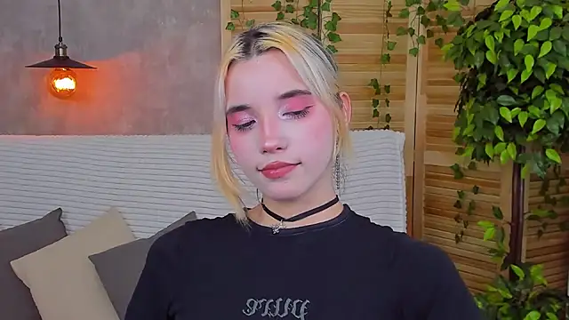 Snapshot of as1an_girlfriend chatting on 28, 1, 2025 as1an girlfriend online show from 28, 1, 2025