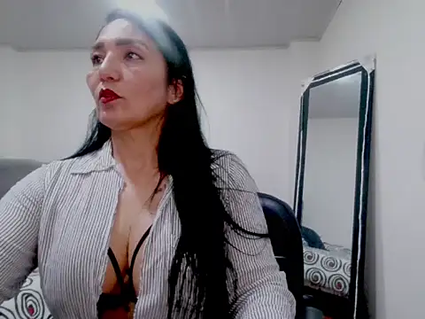 Hanna-33 online show from 10, 9, 2025