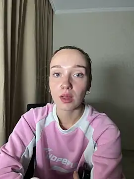 Wild Sophie  online show from 22, 9, 2025