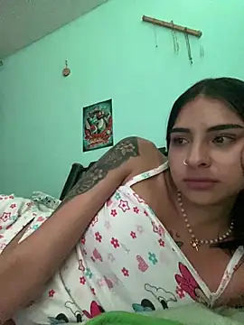 Snapshot of Hilary_pinkk chatting on 19, 12, 2024 Hilary pinkk online show from 19, 12, 2024