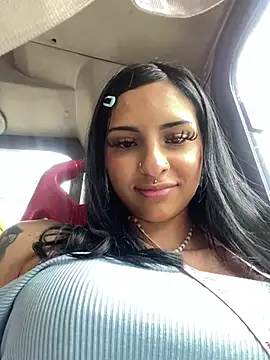 Snapshot of Hilary_pinkk chatting on 13, 3, 2025 Hilary pinkk online show from 13, 3, 2025