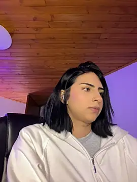 Hilary pinkk online show from 3, 7, 2026