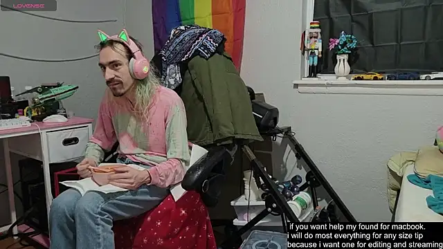 tallnerdyguy online show from 7, 11, 2025