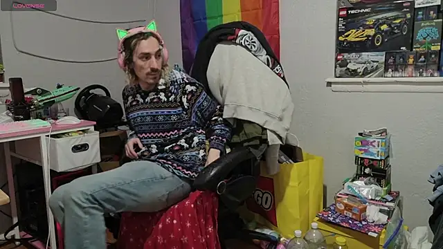 tallnerdyguy online show from 16, 4, 2026