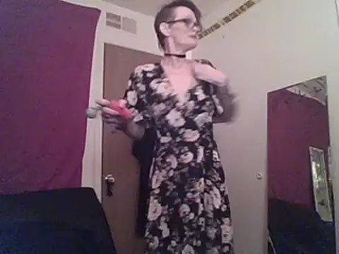 Snapshot of ivylee31 chatting on 4, 12, 2024 ivylee31 online show from 4, 12, 2024