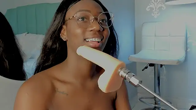 Khenta Michells online show from 24, 2, 2025