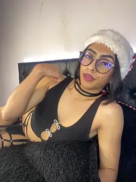 Skyler  blue4 online show from 27, 12, 2024