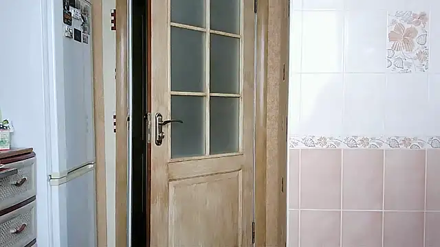 Ettie Tonia online show from 15, 2, 2025