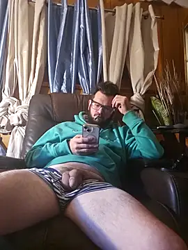 Snapshot of hungverrec chatting on 4, 10, 2025 hungverrec online show from 4, 10, 2025