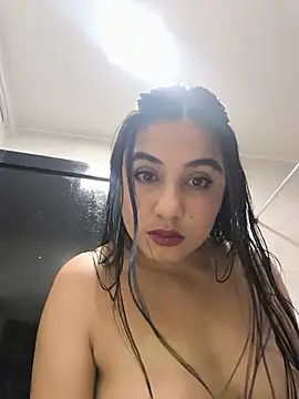 Snapshot of gigilovedback chatting on 7, 7, 2026 gigilovedback online show from 7, 7, 2026