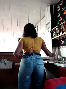 Snapshot of Princess_Lau chatting on 15, 1, 2025 Princess Lau online show from 15, 1, 2025