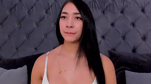 Snapshot of julieta_jewel chatting on 2, 3, 2025 julieta jewel online show from 2, 3, 2025