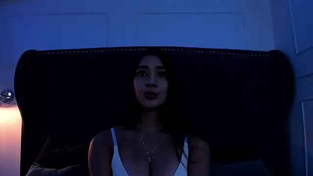 Snapshot of julieta_jewel chatting on 25, 5, 2026 julieta jewel online show from 25, 5, 2026