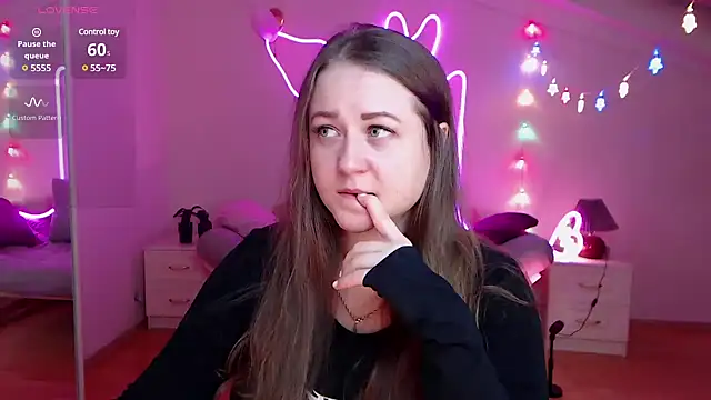 LizzyShine online show from 9, 1, 2025