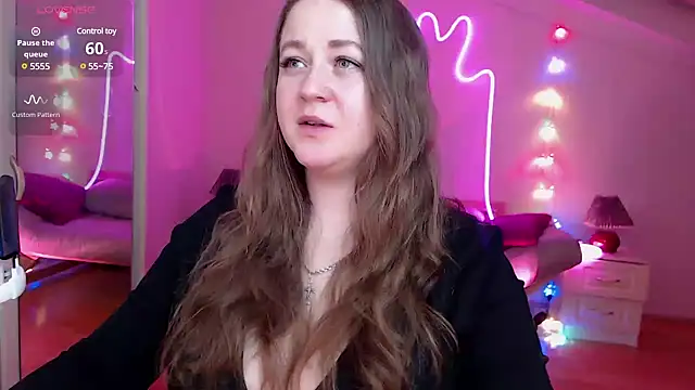 LizzyShine online show from 3, 2, 2025