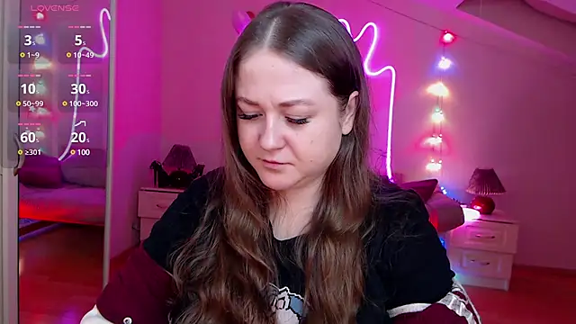 LizzyShine online show from 6, 2, 2025