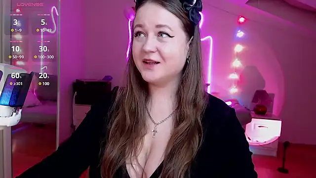 LizzyShine online show from 18, 2, 2025