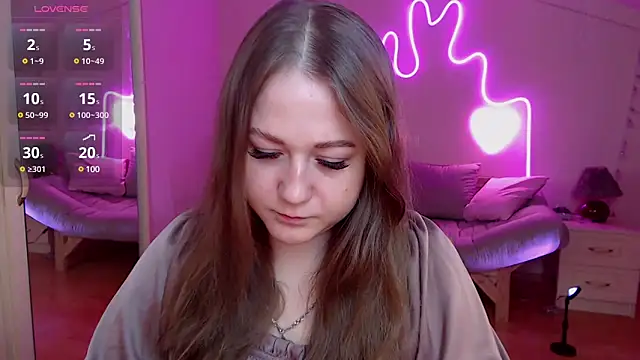 LizzyShine online show from 2, 3, 2025