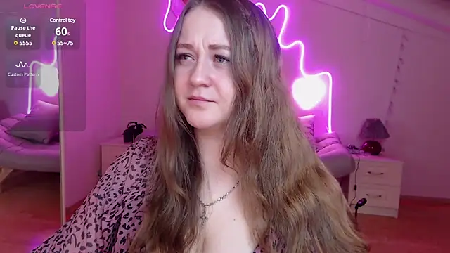 LizzyShine online show from 5, 3, 2025