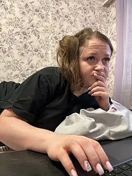 LizzyShine online show from 18, 3, 2025