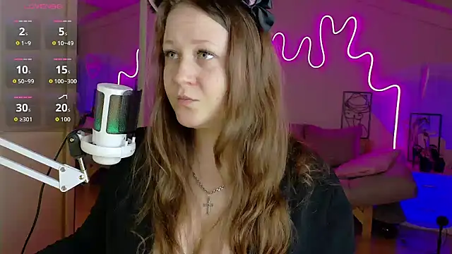 LizzyShine online show from 5, 10, 2025