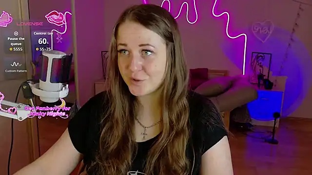 LizzyShine online show from 4, 12, 2025