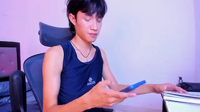 Snapshot of Johhan__Lee chatting on 12, 2, 2025 Johhan Lee online show from 12, 2, 2025