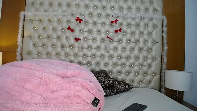 Snapshot of MegannMyerss chatting on 28, 12, 2024 MegannMyerss online show from 28, 12, 2024