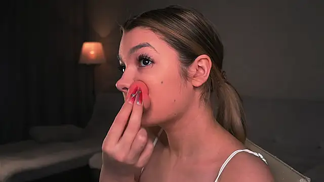 VeronaAppleberry online show from 21, 3, 2025