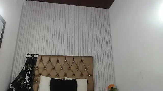 Snapshot of veneno_hot chatting on 30, 12, 2024 veneno hot online show from 30, 12, 2024