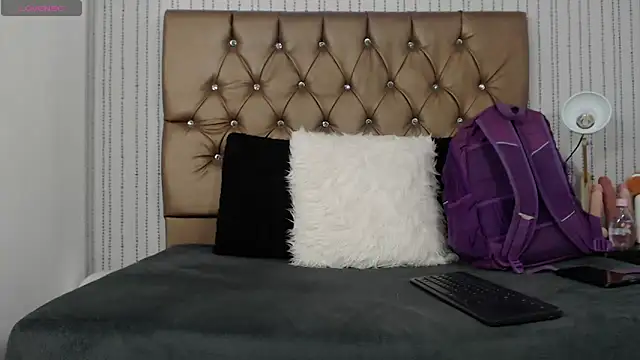Snapshot of veneno_hot chatting on 5, 2, 2025 veneno hot online show from 5, 2, 2025