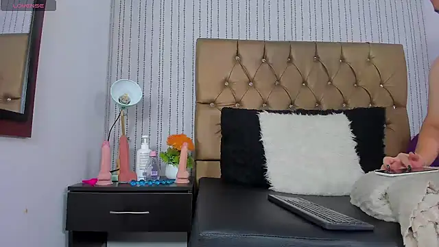 Snapshot of veneno_hot chatting on 19, 3, 2025 veneno hot online show from 19, 3, 2025